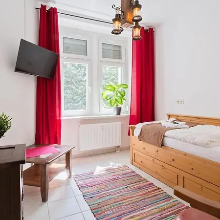 Komplette Ferienwohnung Monteurunterkunft Mit 4 Schlafzimmern Fuer Bis Zu 6 Gaeste Chemnitz * Chemnitz